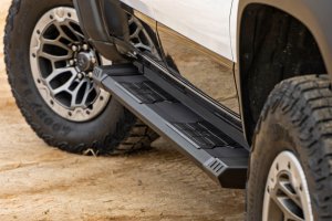 Ram 1500 Running Boards - Rough Country - HD2 Aluminum - Black - '19-'25